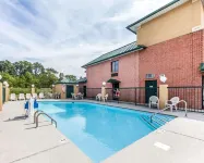 Comfort Inn Lenoir City-Knoxville - Swimmingpools