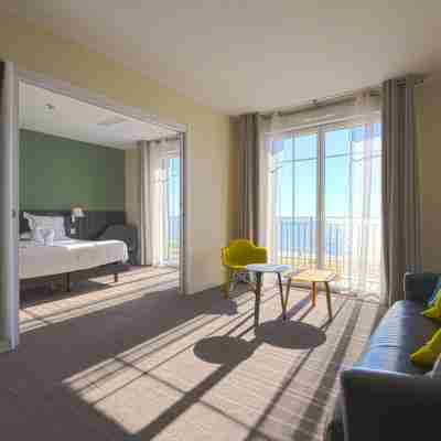 Les Flots - Hôtel et Restaurant - Chatelaillon Plage Rooms