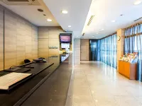 Hotel 81 Lucky
