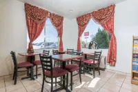 Super 8 by Wyndham Bernalillo