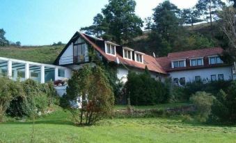 Villa in Bechyne with Private Pool and Sauna