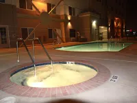 Holiday Inn Express & Suites BAKERSFIELD CENTRAL by IHG - Rooftop Pools