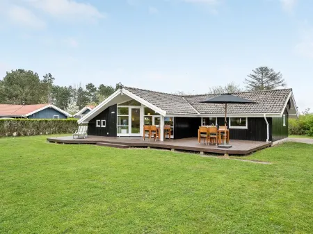 "Tore" - 200m from the Sea