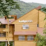 Lodge Iris