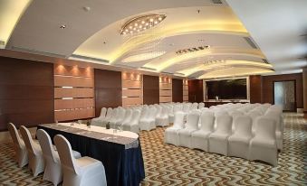 Fortune Select SG Highway, Ahmedabad - Member ITC Hotels' Group