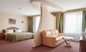 Almaz Hotel
