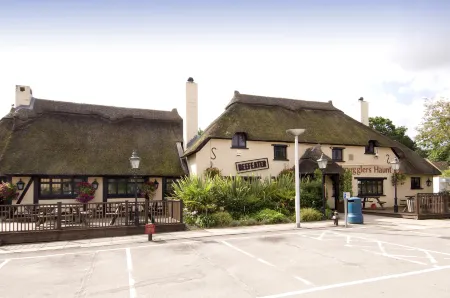 Premier Inn Bournemouth/Ferndown Отели в г. Ферндаун