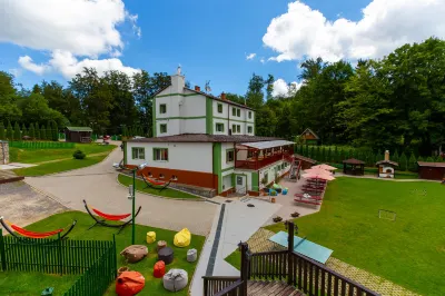 Fehér Sas Panzió és Étterem Hoteles en 