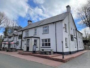 East Dart Inn