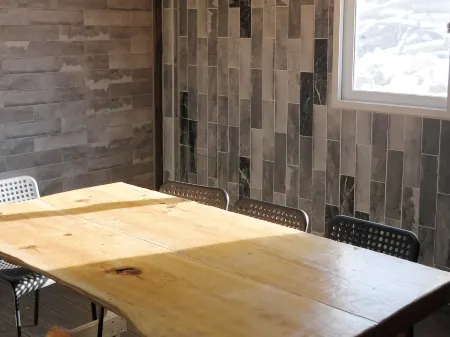 Gapyeong Pinepino Poolvilla Отели рядом с достопримечательностью «Edelweiss»