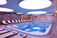 Zeus Essence Ramada by Wyndham Athens - spa