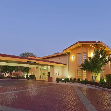 La Quinta Inn by Wyndham Austin Oltorf Отели рядом с достопримечательностью «Фестивал-Бич»