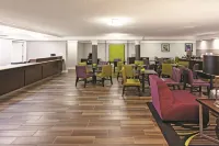 La Quinta Inn by Wyndham Fresno Yosemite - Morgenmad