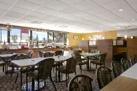 Ramada by Wyndham Lethbridge - breakfast