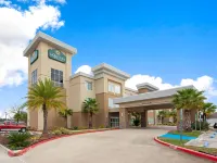 La Quinta Inn & Suites by Wyndham Lake Charles - Westlake Hotels in Calcasieu Parish