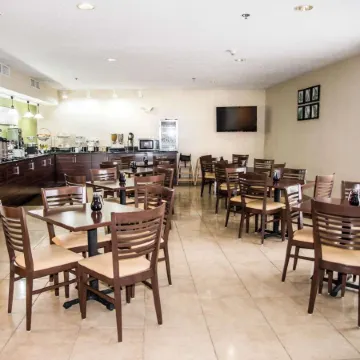 Sleep Inn & Suites