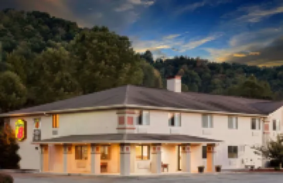 Super 8 by Wyndham Lebanon Các khách sạn ở 