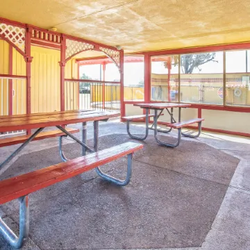 Travelodge by Wyndham Turlock