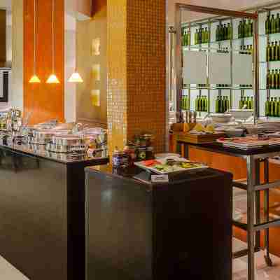 The Oasis Dining/Meeting Rooms