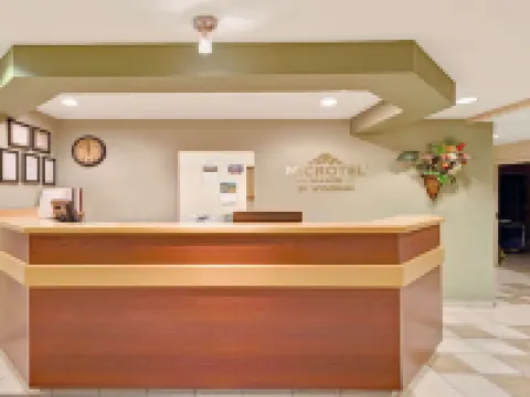 ไมโครเทล อินน์แอนด์สวีทส์ บายวินด์แฮม แจสเปอร์ โรงแรมในPickens County