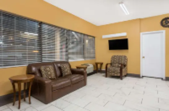 Travelodge by Wyndham Reno Downtown