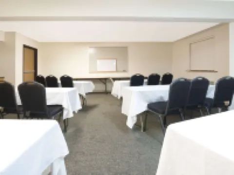 Super 8 by Wyndham Billings Hotels in Billings