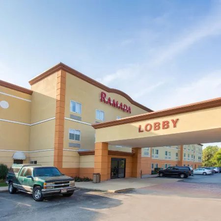 Ramada by Wyndham Glendale Heights/Lombard