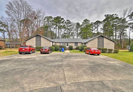 PetFriendly Fayetteville Escape w/ Grill!,Fayetteville Updated 2024 Reviews & Prices