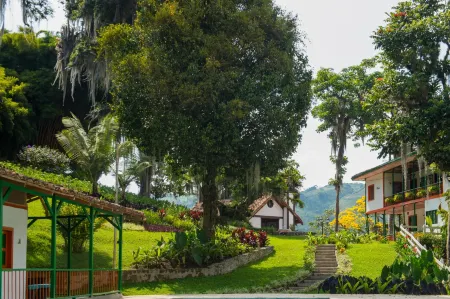 Alojamiento Rural Fogon de Palo Отели рядом с достопримечательностью «Ecoparque Los Yarumos»