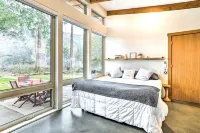 Gold Bar Cabin on Skykomish River Heated Swim Spa Snohomish County 호텔