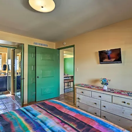 Modern Green Valley Condo - Near National Park!