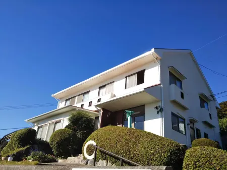 Resort Inn Mikan-No-Sato Отели рядом со станцией JR Iri station