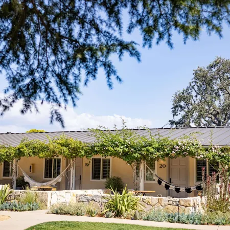 Hotel Ynez Отели рядом с достопримечательностью «Санта Йнез Вэлли»