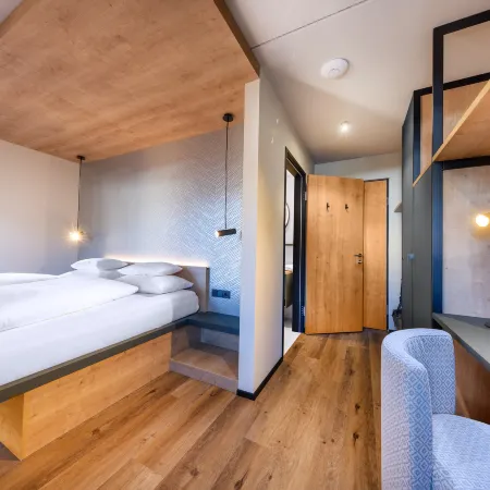 People's Hotel