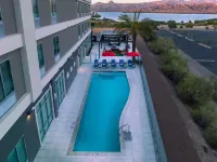 Home2 Suites by Hilton Lake Havasu City - Pools