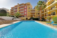 Lagos Balcony with Pool by Homing Hotels near Don Sebastiao Restaurante