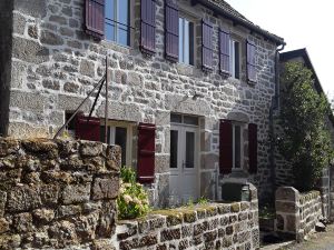 Maison de Village Hautefage'' Vallée de la Dordogne''