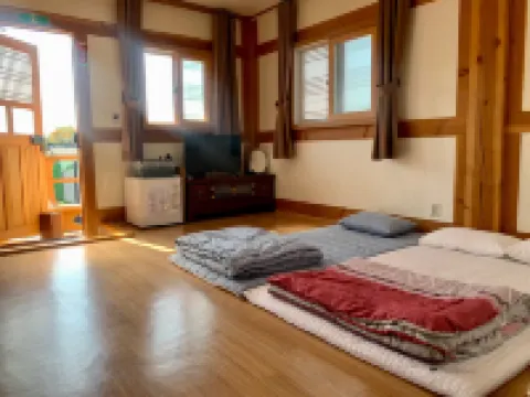 GyeongJu Ran HAN-ok Hotels near Yangsanjae