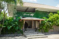 Coconut Lodge