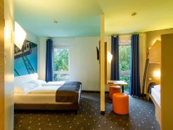 โรงแรม B&B วุปป์ทัล ซิตี้-ซู้ด