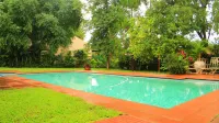 Gloria's Bed and Breakfast - ที่มีสระว่ายน้ำ