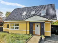 "Thorgny" - 900m from the Sea  호텔