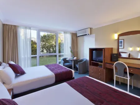 Alpine Motor Inn Отели в г. Катумба