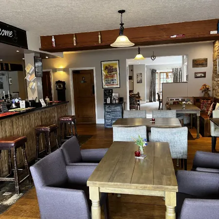 Crown & Anchor