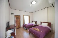 Mountain View House Hotels in Amphoe Sangkhla Buri