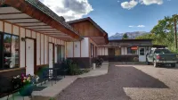 Two Medicine Inn and Resort - 3-Star