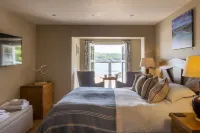 South Sands Hotel Hotels in Kingsbridge