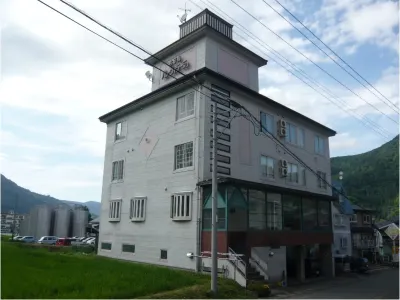 Hotel Vallee Village Hotel dekat Yuzawa Central Park