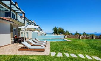 Sunny Villas Resort & Spa
