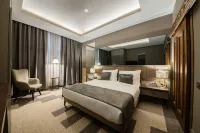 Four Mansions Hotel